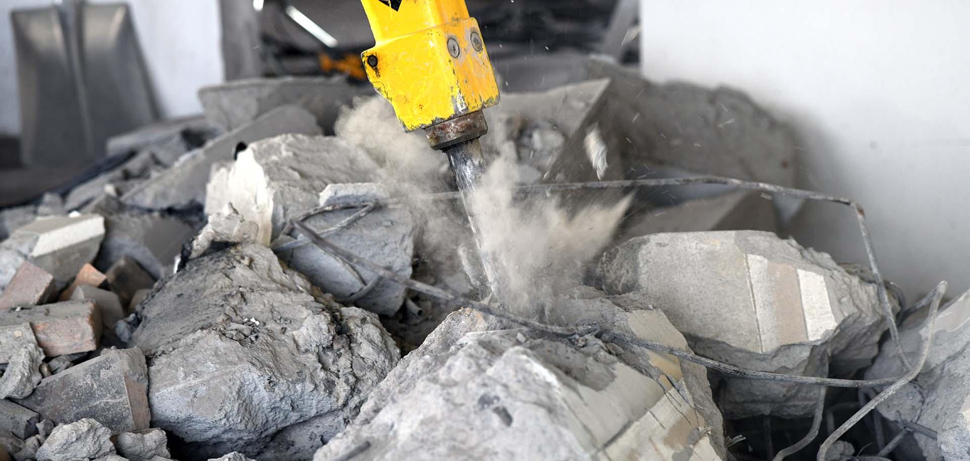 Brothamar brotvélar brýtur steypu og járnabindingu